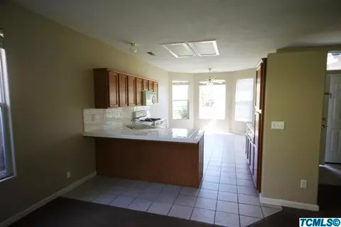 1745 Hatch Ave, Tulare, CA 93274 photo 4