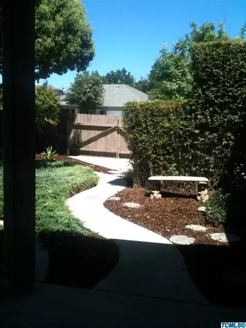 1180 Malbec Ct, Tulare, CA 93274 photo 8