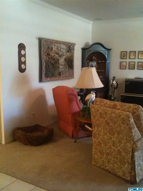 1180 Malbec Ct, Tulare, CA 93274 photo 3