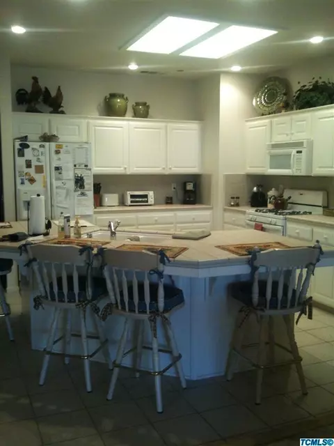 1180 Malbec Ct, Tulare, CA 93274 photo 7