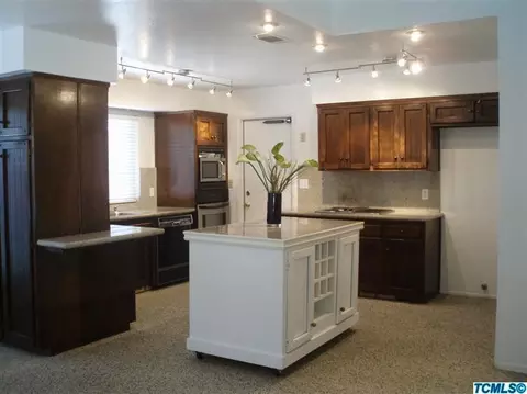1340 E Carmelo Ave, Tulare, CA 93274 photo 6