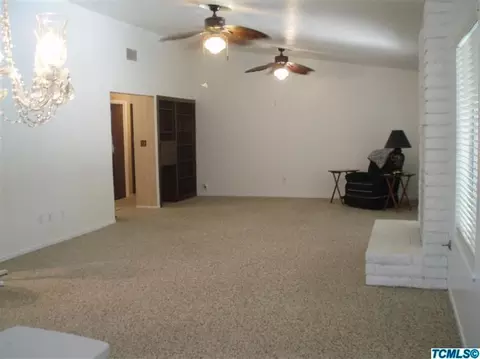1340 E Carmelo Ave, Tulare, CA 93274 photo 10