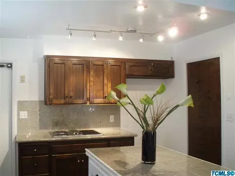 1340 E Carmelo Ave, Tulare, CA 93274 photo 7