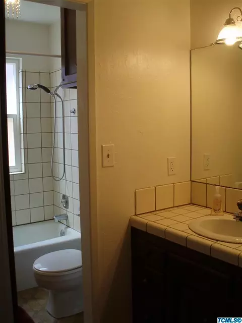 1340 E Carmelo Ave, Tulare, CA 93274 photo 15