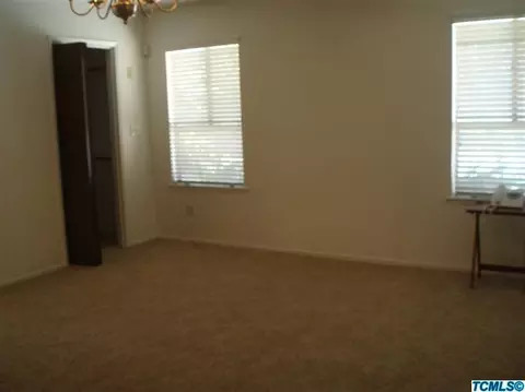 1340 E Carmelo Ave, Tulare, CA 93274 photo 19