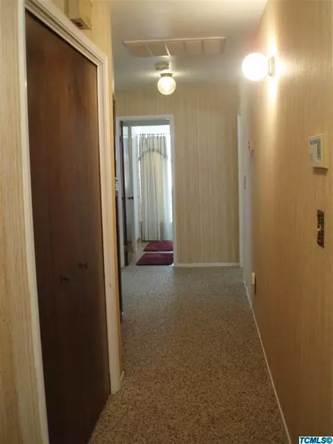 1340 E Carmelo Ave, Tulare, CA 93274 photo 12