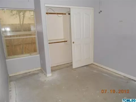 1338 E Dorothea Ave, Visalia, CA 93292 photo 11