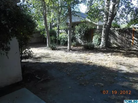 1338 E Dorothea Ave, Visalia, CA 93292 photo 12