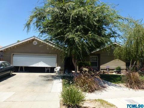 214 E Kennedy Ave, Tulare, CA 93274 photo 2