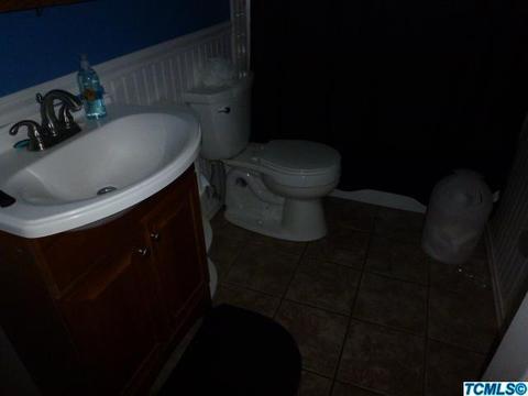 214 E Kennedy Ave, Tulare, CA 93274 photo 16