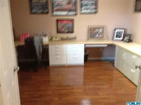 907 E Chestnut Ct, Visalia, CA 93292 photo 7