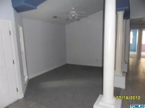 3805 E Howard Ave, Visalia, CA 93292 photo 12