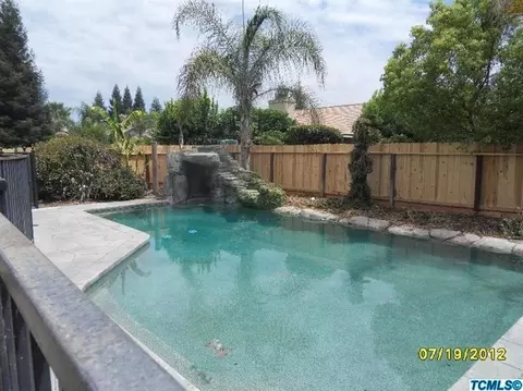 3805 E Howard Ave, Visalia, CA 93292 photo 2