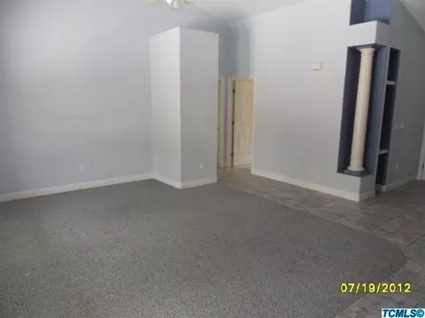 3805 E Howard Ave, Visalia, CA 93292 photo 4