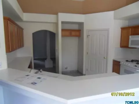 3805 E Howard Ave, Visalia, CA 93292 photo 10
