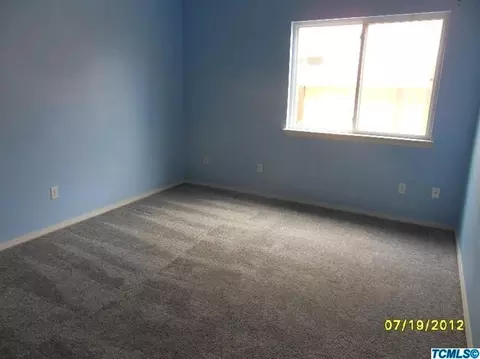 3805 E Howard Ave, Visalia, CA 93292 photo 5