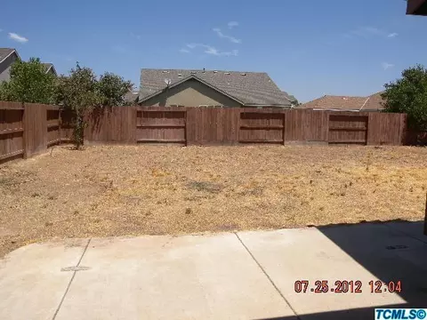 494 E Cambridge Dr, Reedley, CA 93654 photo 15
