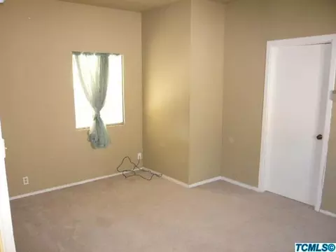 1181 E Roe Ave, Dinuba, CA 93618 photo 4