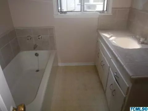243 Portola Ave, Exeter, CA 93221 photo 5
