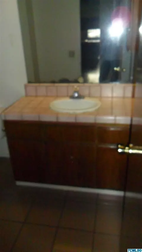 828 Rosewood Ln, Lemoore, CA 93245 photo 6