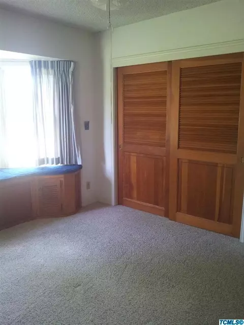 2217 E Houston Ave, Visalia, CA 93292 photo 6