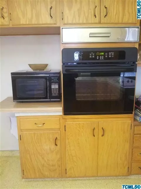 2217 E Houston Ave, Visalia, CA 93292 photo 9