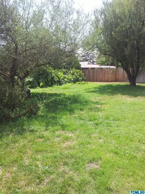 2217 E Houston Ave, Visalia, CA 93292 photo 8