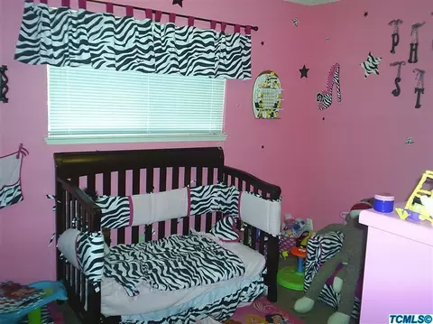 409 E Roosevelt Ave, Tulare, CA 93274 photo 6