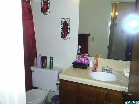 409 E Roosevelt Ave, Tulare, CA 93274 photo 7