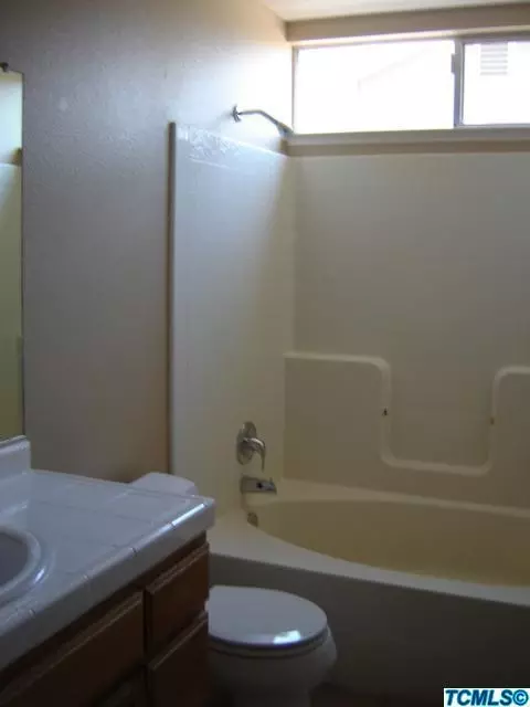 1919 E Roosevelt Ct, Visalia, CA 93292 photo 11