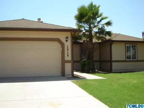 1919 E Roosevelt Ct, Visalia, CA 93292 photo 2