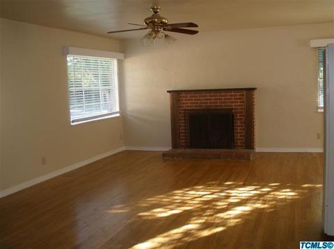 435 S E St, Exeter, CA 93221 photo 3