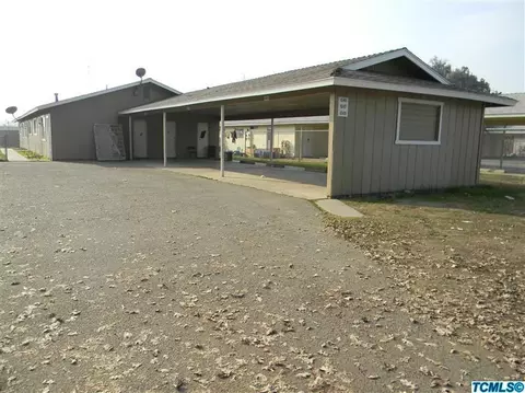 1545 E Douglas Ave, Visalia, CA 93292 photo 1