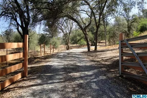 42105 S South Fork Dr, Three Rivers, CA 93271 photo 8