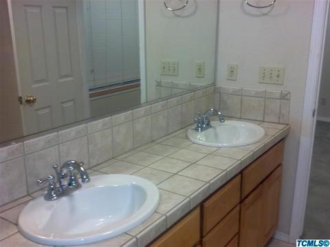 3541 E Cecil Ct, Visalia, CA 93292 photo 13