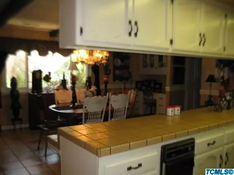 400 E Lois Ave, Tulare, CA 93274 photo 9
