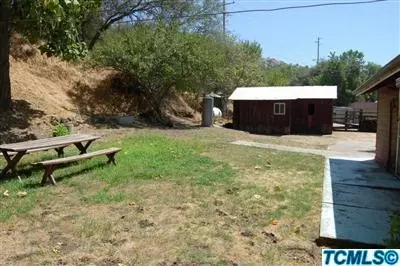 41852 Sierra Dr, Three Rivers, CA 93271 photo 9