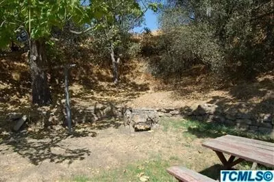 41852 Sierra Dr, Three Rivers, CA 93271 photo 4
