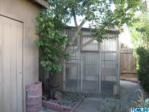 712 Milan Dr, Lemoore, CA 93245 photo 17