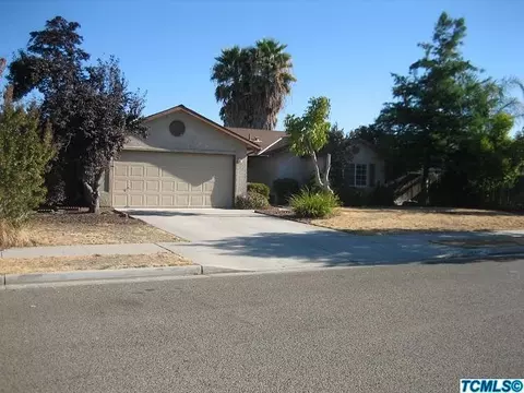 712 Milan Dr, Lemoore, CA 93245 photo 2