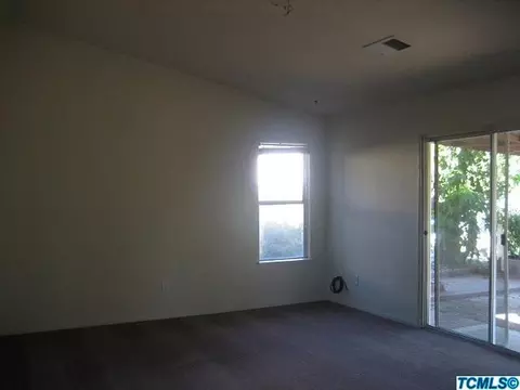712 Milan Dr, Lemoore, CA 93245 photo 5