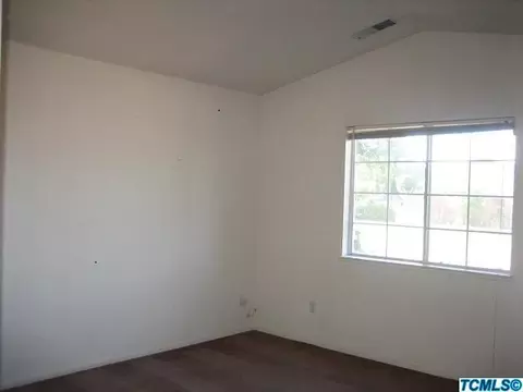 712 Milan Dr, Lemoore, CA 93245 photo 9