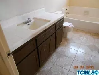 544 N Smith Rd, Tipton, CA 93272 photo 2