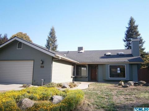 2121 E Iris Ave, Visalia, CA 93292 photo 1