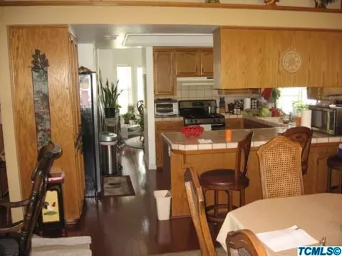 634 E Vine Ct, Visalia, CA 93292 photo 7