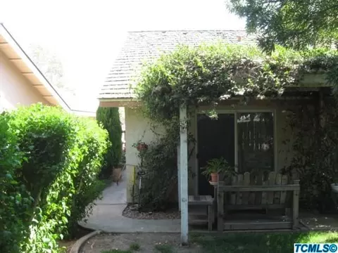 634 E Vine Ct, Visalia, CA 93292 photo 22