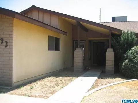693 E Hazelwood Dr, Lemoore, CA 93245 photo 4