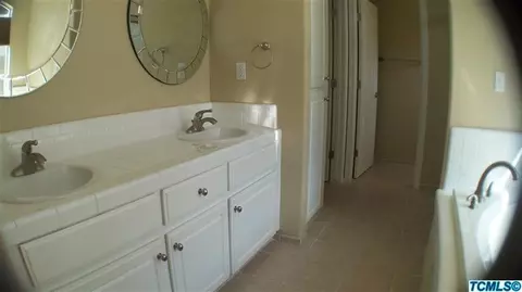 3817 E Howard Ave, Visalia, CA 93292 photo 13