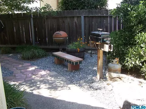 3940 E Iris Ct, Visalia, CA 93292 photo 29