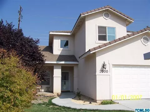 2000 E Country Ct, Visalia, CA 93292 photo 2